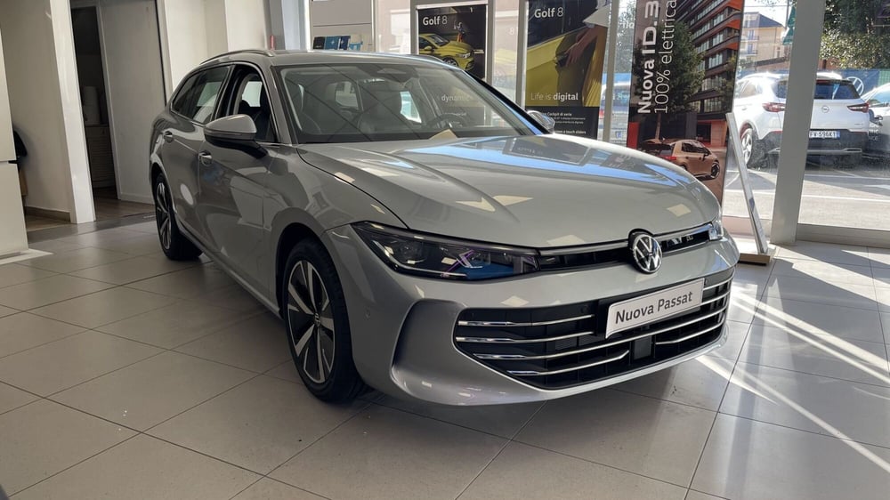 Volkswagen Passat nuova a Genova (3)