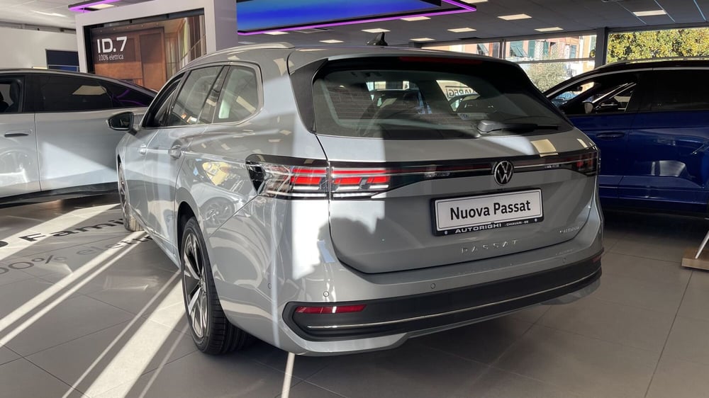 Volkswagen Passat nuova a Genova (6)