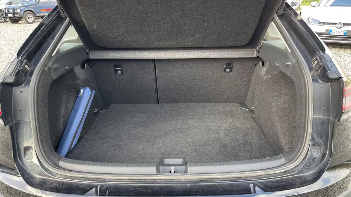 Volkswagen Taigo usata a Genova (7)