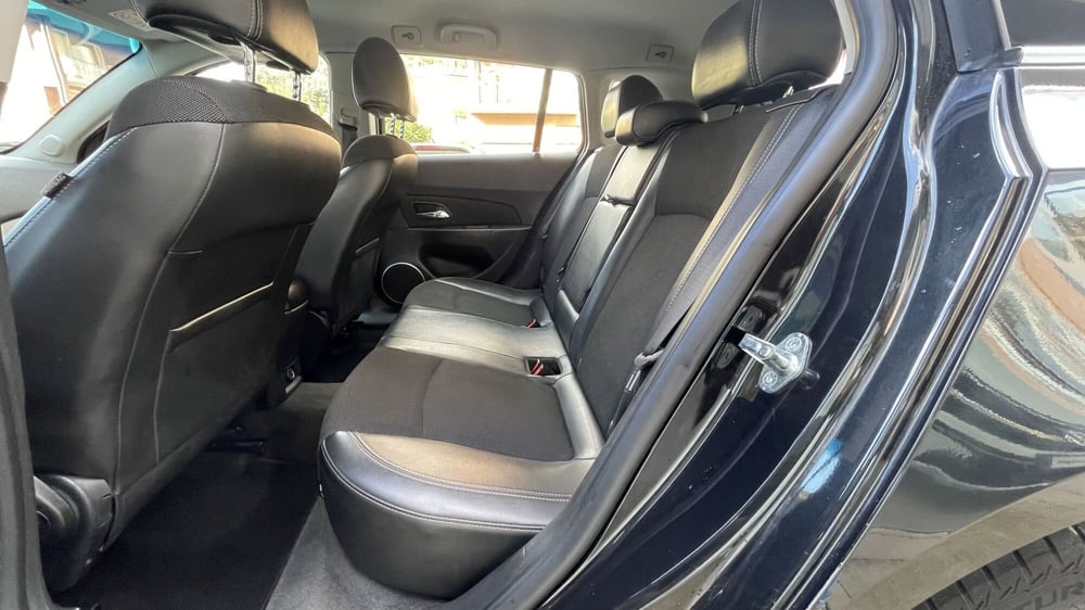 Chevrolet Cruze Station Wagon usata a Genova (9)