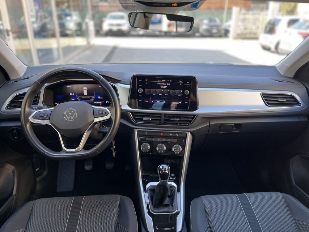 Volkswagen T-Roc usata a Genova (9)