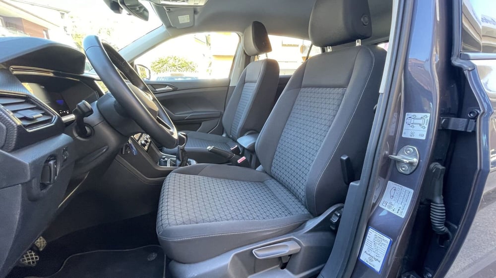 Volkswagen T-Cross usata a Genova (8)