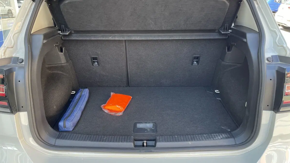 Volkswagen T-Cross usata a Genova (7)