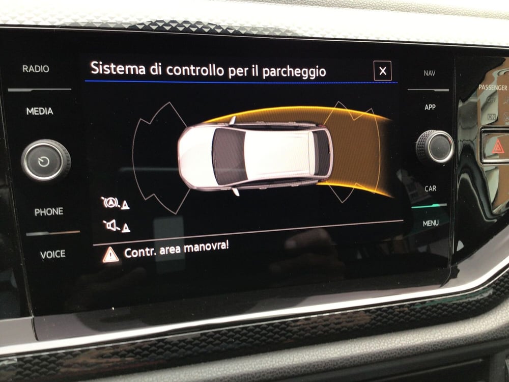 Volkswagen Taigo usata a Genova (18)