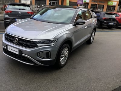 Volkswagen T-Roc 2.0 tdi Life 115cv del 2022 usata a Chiavari