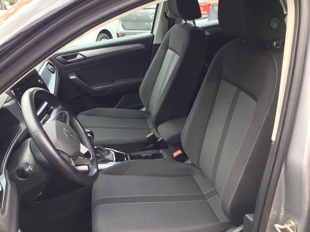 Volkswagen T-Roc usata a Genova (12)