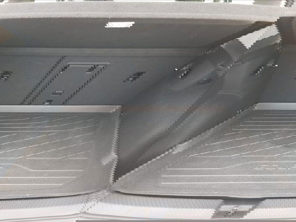 Volkswagen Golf usata a Lucca (15)