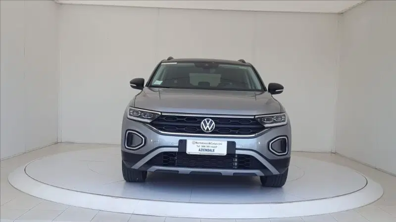 Volkswagen T-Roc nuova a Lucca (2)