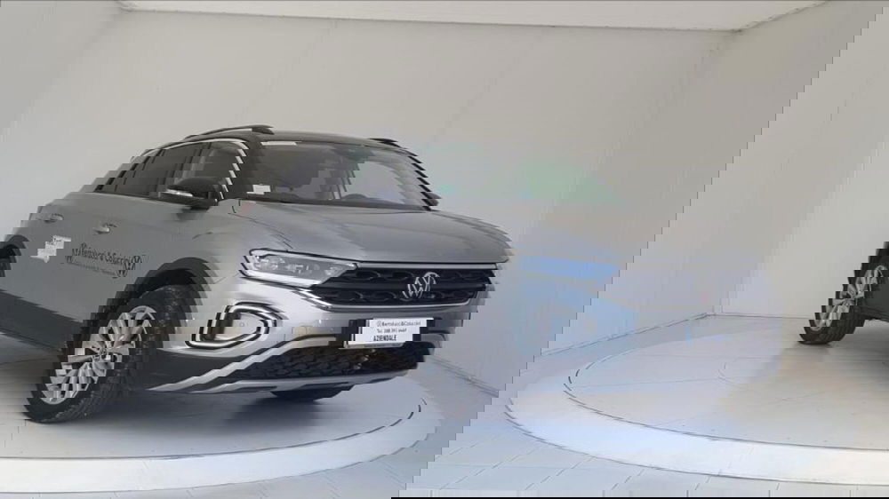 Volkswagen T-Roc nuova a Lucca (8)