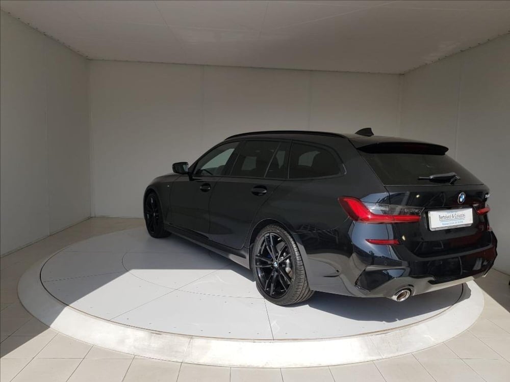 BMW Serie 3 Touring usata a Lucca (4)