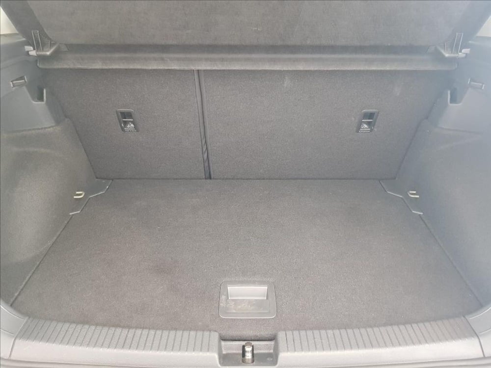 Volkswagen T-Cross usata a Lucca (15)