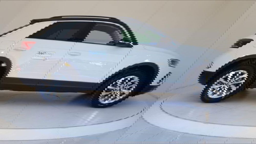 Volkswagen T-Roc nuova a Lucca (7)