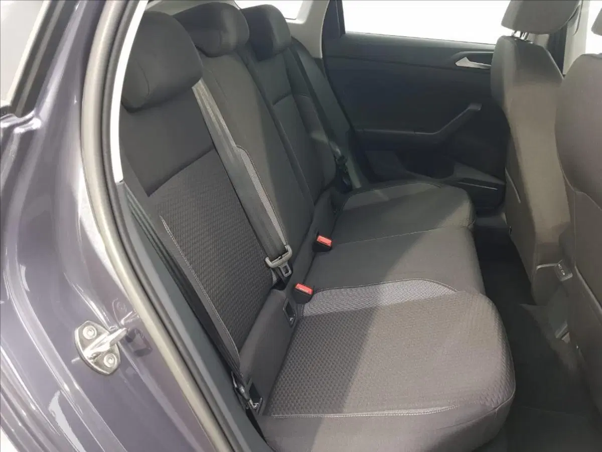 Volkswagen Taigo nuova a Lucca (12)