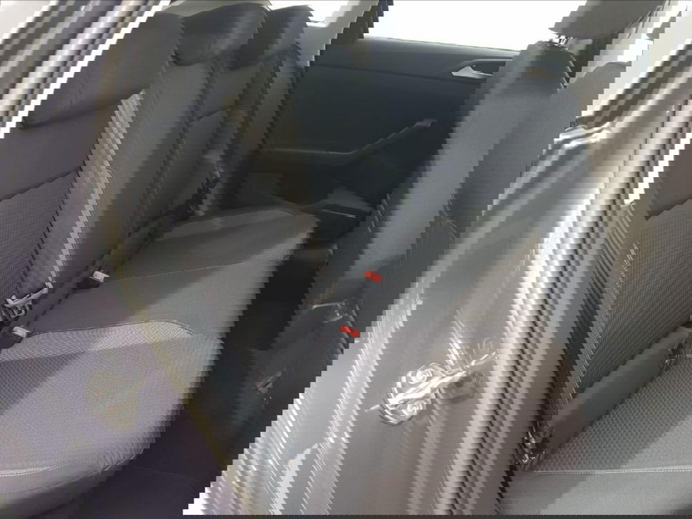 Volkswagen Taigo nuova a Lucca (12)