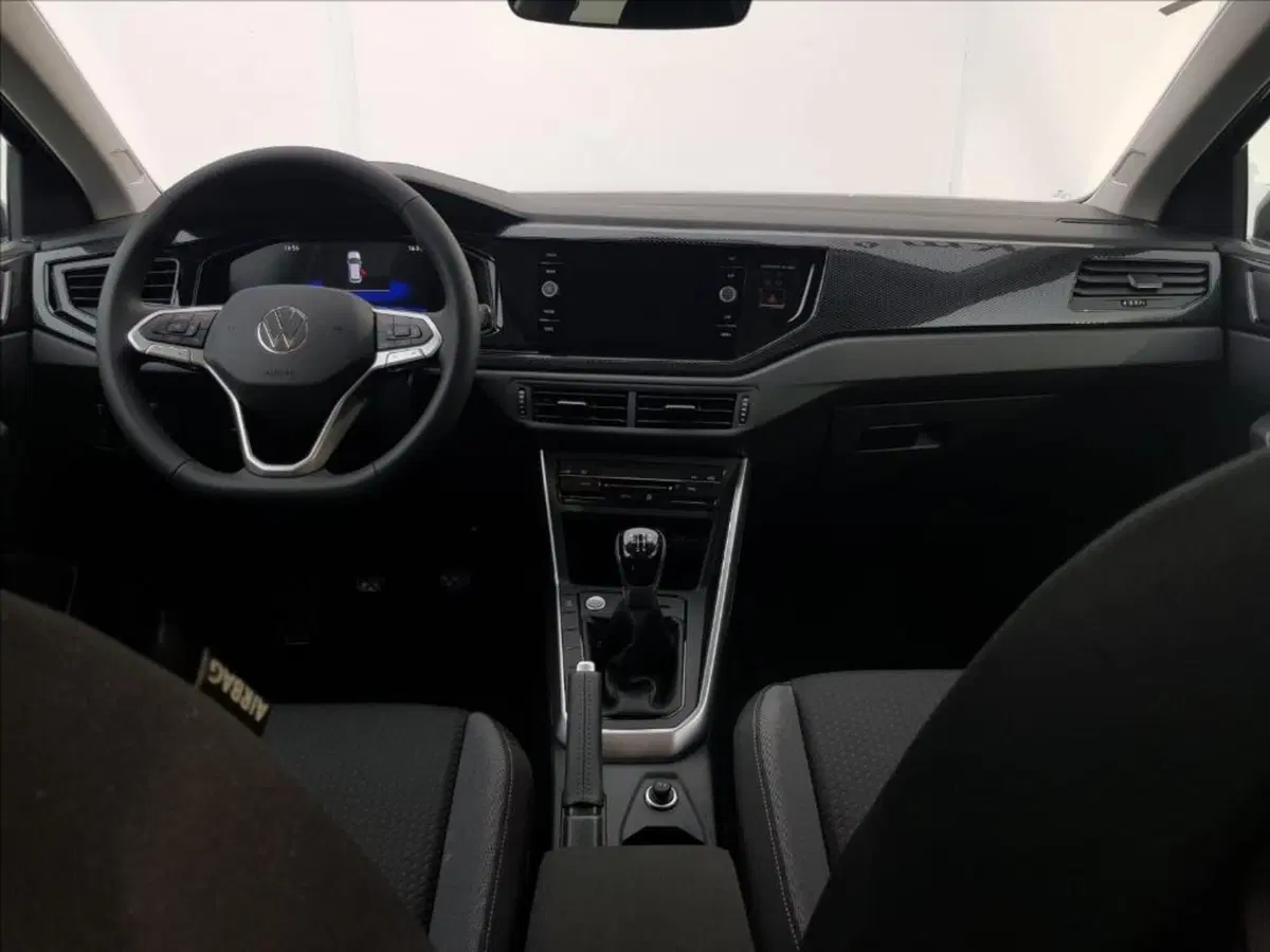 Volkswagen Taigo nuova a Lucca (13)