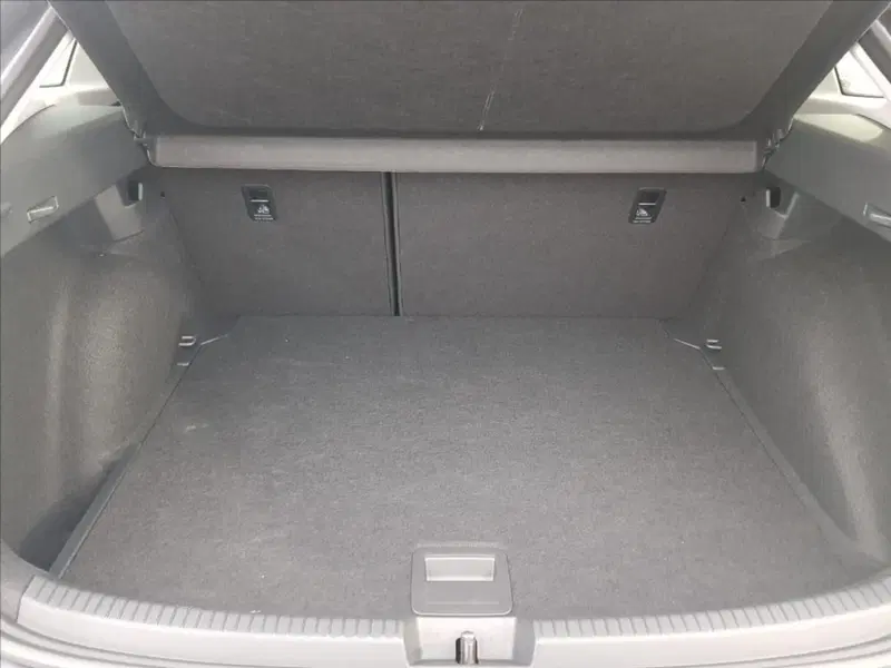 Volkswagen Taigo nuova a Lucca (15)