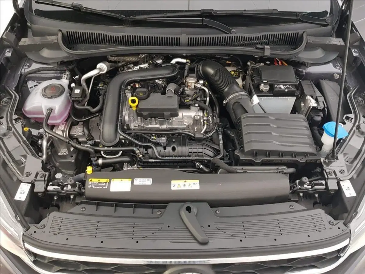 Volkswagen Taigo nuova a Lucca (17)