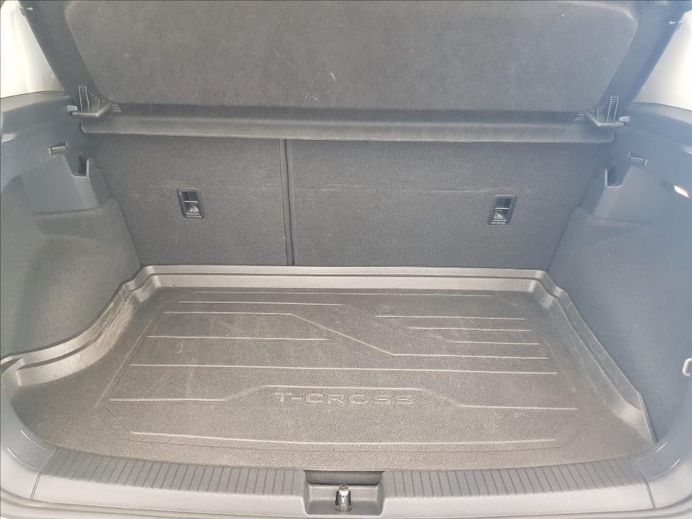 Volkswagen T-Cross usata a Lucca (15)