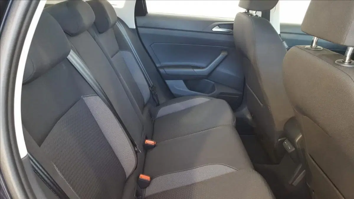 Volkswagen Taigo nuova a Lucca (12)