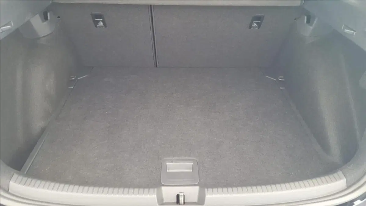 Volkswagen Taigo nuova a Lucca (15)