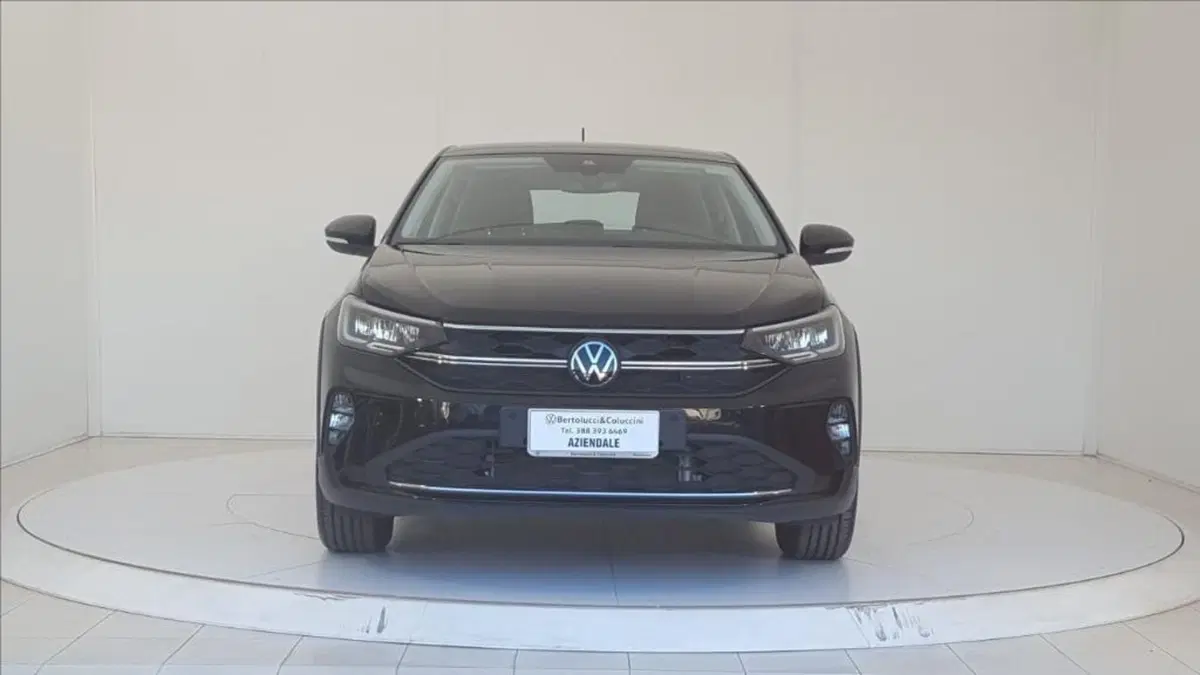 Volkswagen Taigo nuova a Lucca (2)