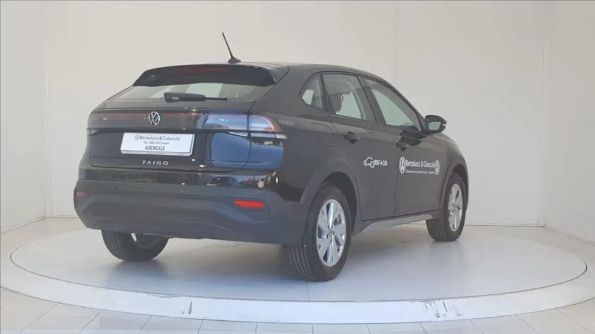 Volkswagen Taigo nuova a Lucca (6)