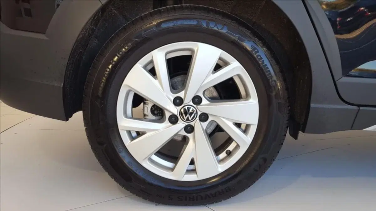 Volkswagen Taigo nuova a Lucca (9)