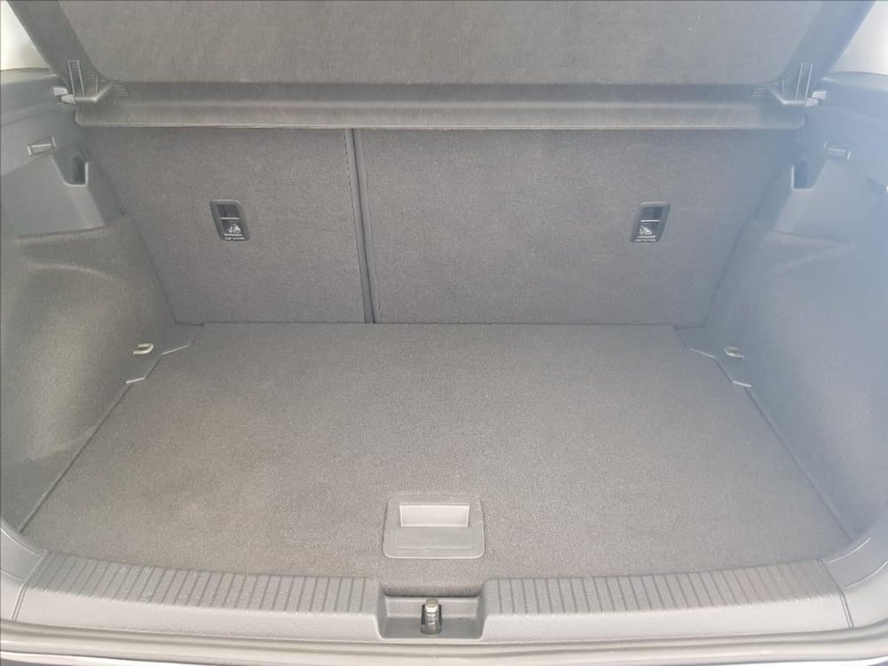 Volkswagen T-Cross usata a Lucca (15)