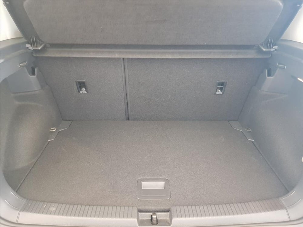 Volkswagen T-Cross usata a Lucca (15)