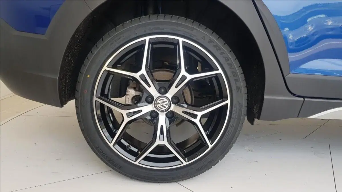 Volkswagen Taigo usata a Lucca (9)