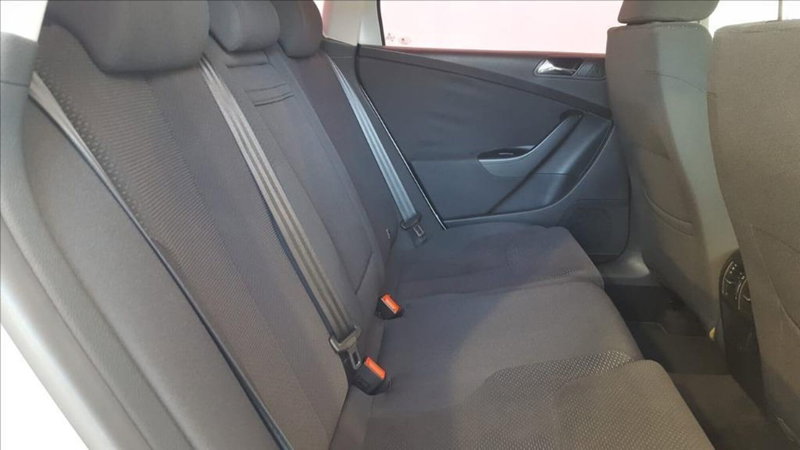 Volkswagen Passat Variant usata a Lucca (13)