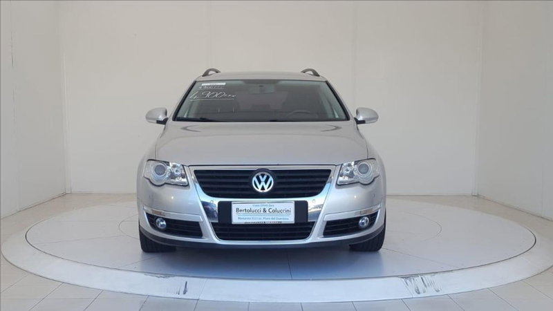 Volkswagen Passat Variant usata a Lucca (3)