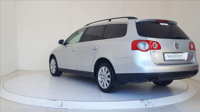 Volkswagen Passat Variant usata a Lucca (5)