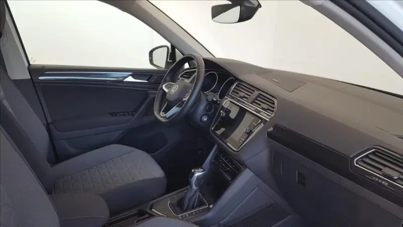 Volkswagen Tiguan usata a Lucca (10)