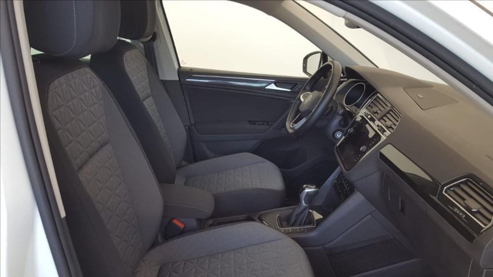 Volkswagen Tiguan usata a Lucca (11)