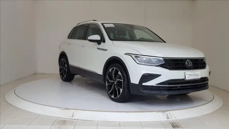 Volkswagen Tiguan usata a Lucca (8)