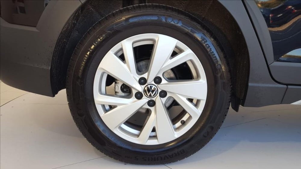 Volkswagen Taigo nuova a Lucca (9)