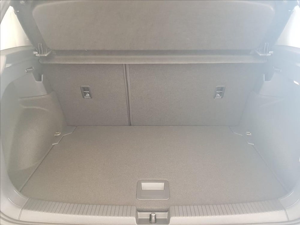 Volkswagen T-Cross nuova a Lucca (15)