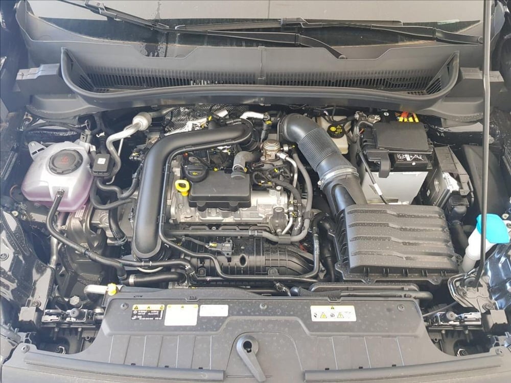 Volkswagen T-Cross nuova a Lucca (17)