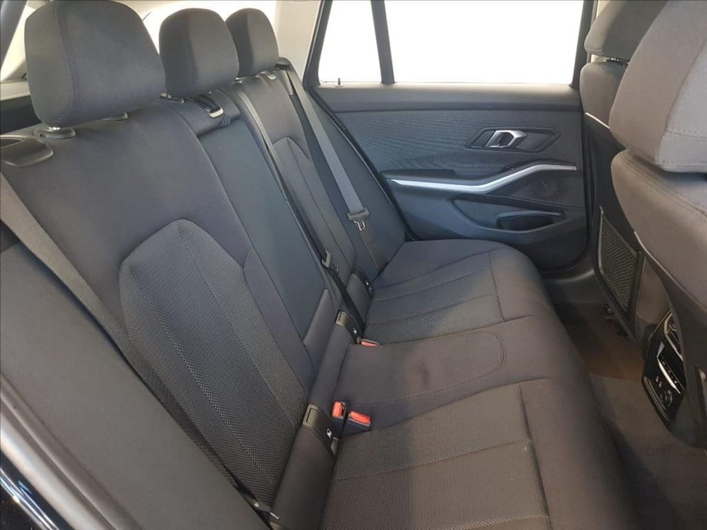 BMW Serie 3 Touring usata a Lucca (12)