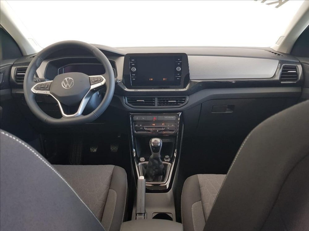 Volkswagen T-Cross nuova a Lucca (14)