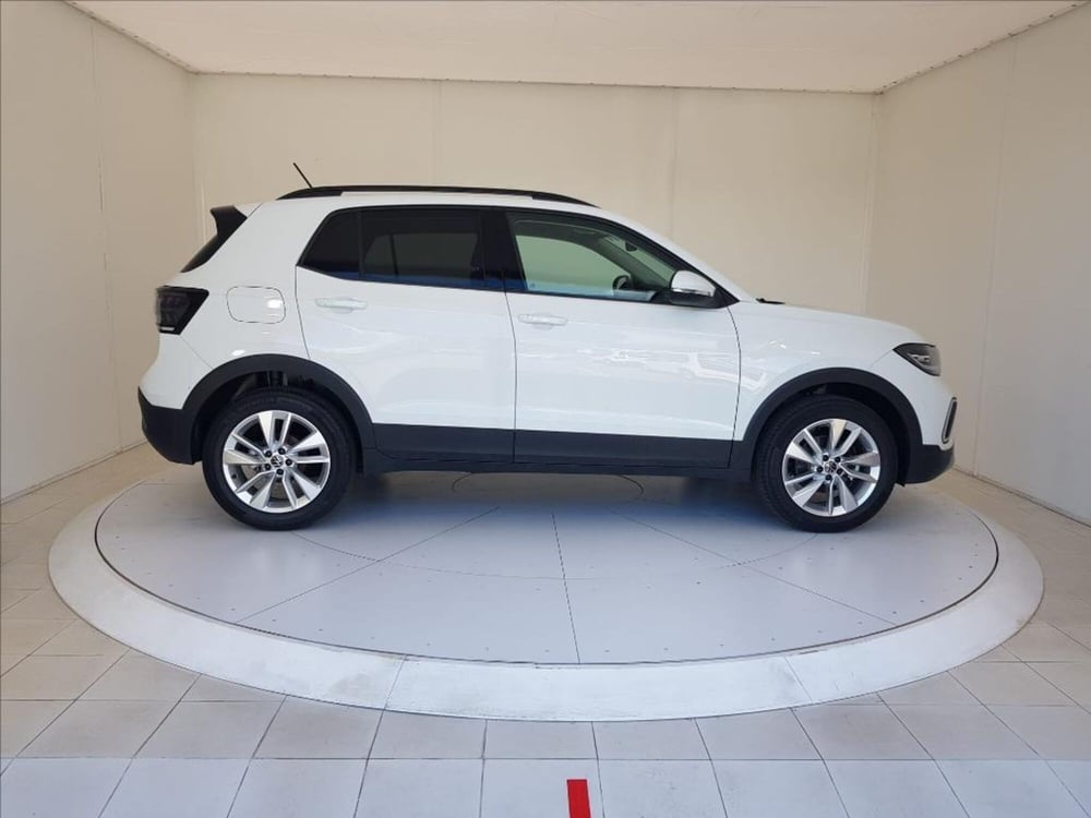 Volkswagen T-Cross nuova a Lucca (7)