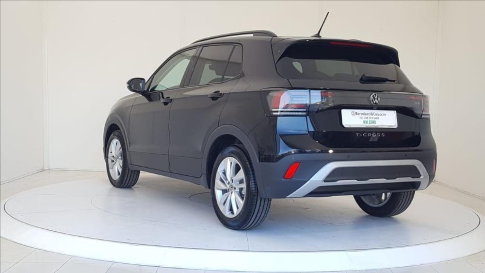 Volkswagen T-Cross nuova a Lucca (4)
