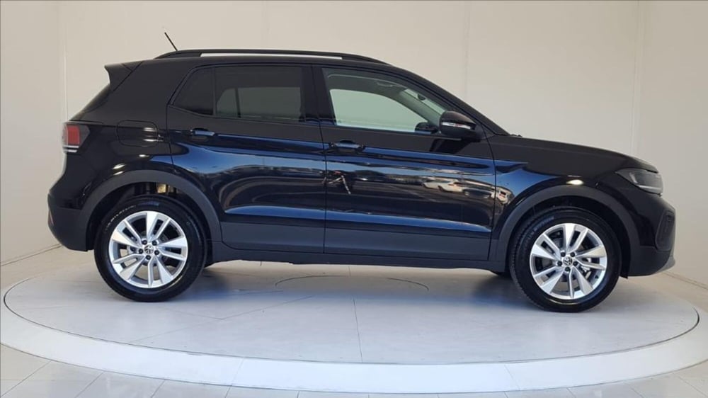 Volkswagen T-Cross nuova a Lucca (7)