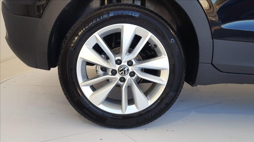 Volkswagen T-Cross nuova a Lucca (9)