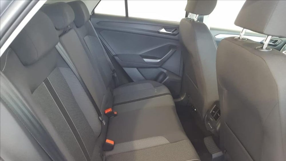 Volkswagen T-Roc nuova a Lucca (12)
