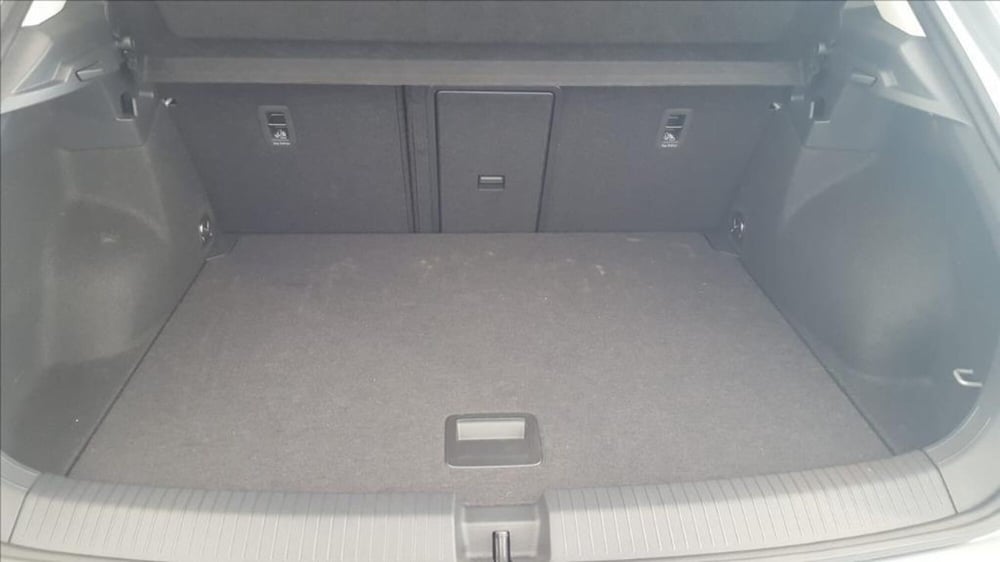 Volkswagen T-Roc nuova a Lucca (15)