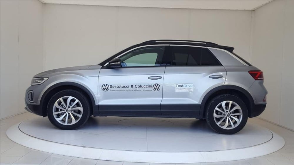 Volkswagen T-Roc nuova a Lucca (3)