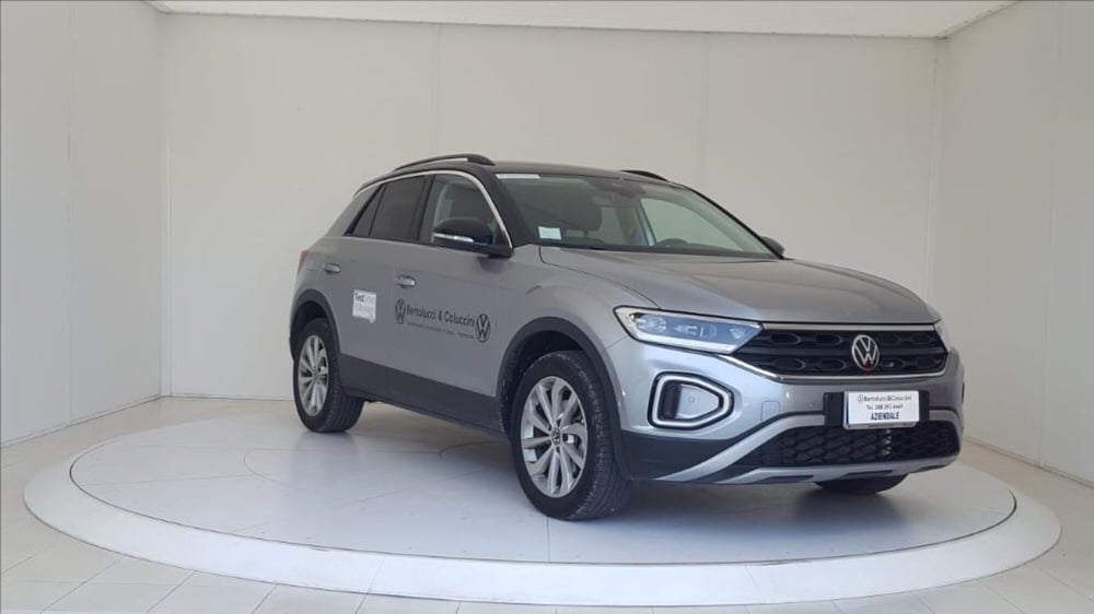 Volkswagen T-Roc nuova a Lucca (8)