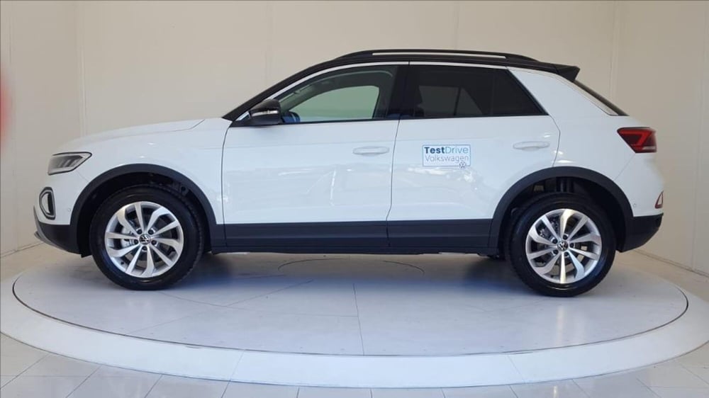 Volkswagen T-Roc nuova a Lucca (3)
